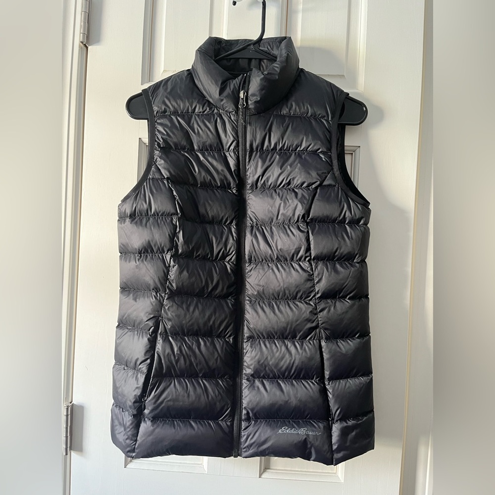 Eddie Bauer Women’s Puffer Vest | Black | Women’s Size Small | Gently Used |